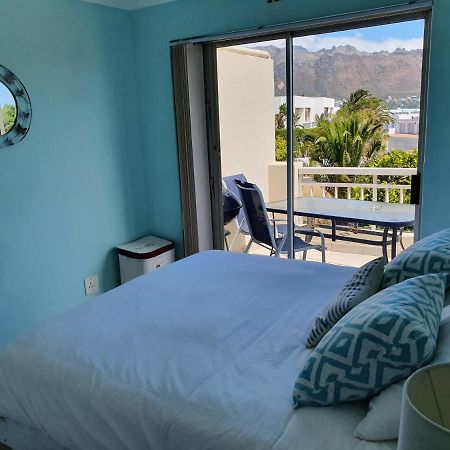 Sea And Mountain View Apartment Gordonʼs Bay Екстериор снимка