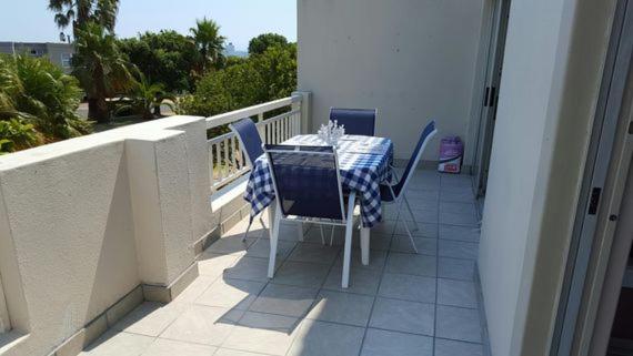 Sea And Mountain View Apartment Gordonʼs Bay Екстериор снимка