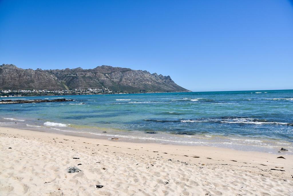 Sea And Mountain View Apartment Gordonʼs Bay Екстериор снимка