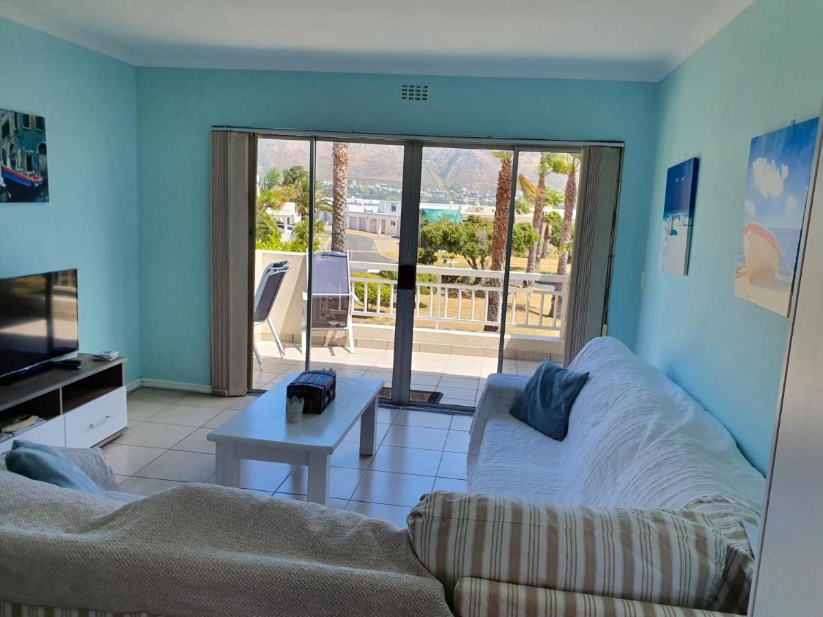 Sea And Mountain View Apartment Gordonʼs Bay Екстериор снимка